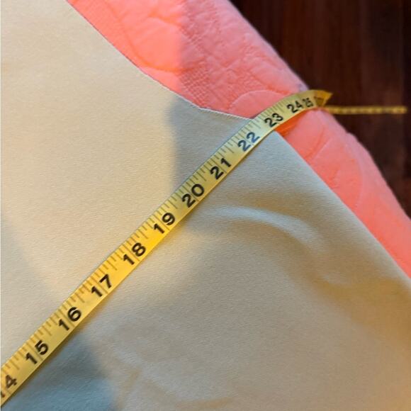 Aleeza Paris Sage Green Sleeveless Sweater Vest NWT MED - Picture 4 of 6